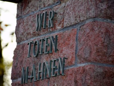 Volkstrauertag – Feierstunde mit Kranzniederlegung