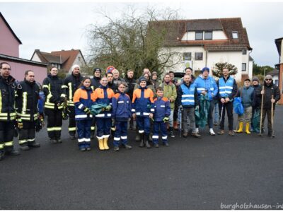 Gemeinsam gegen den Unrat am Bach