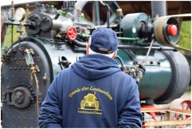Echte Freunde alter Landmaschinen