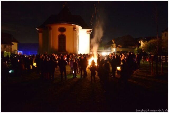 Martinsfeuer 2025 in Burgholzhausen